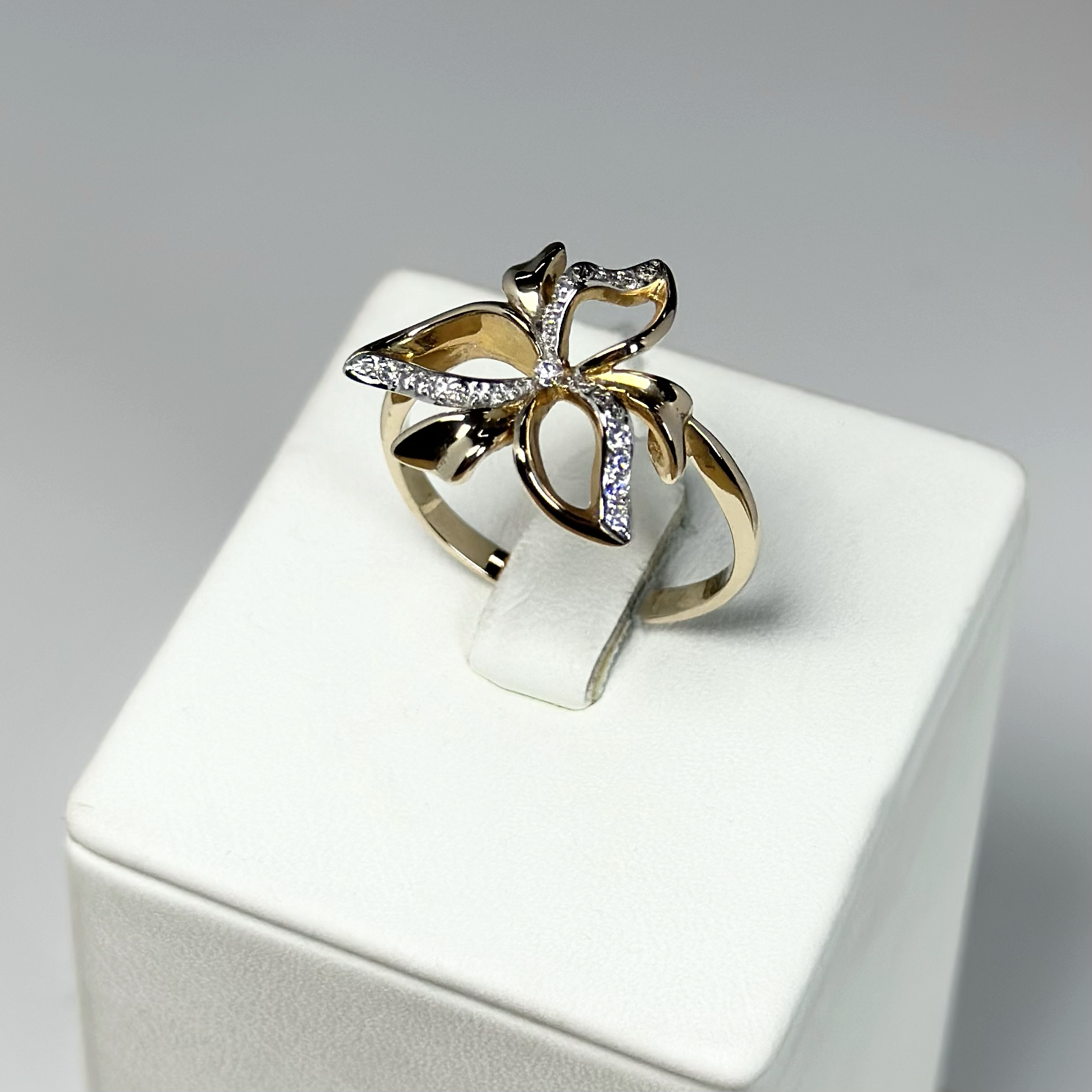 Кольцо Т142013391