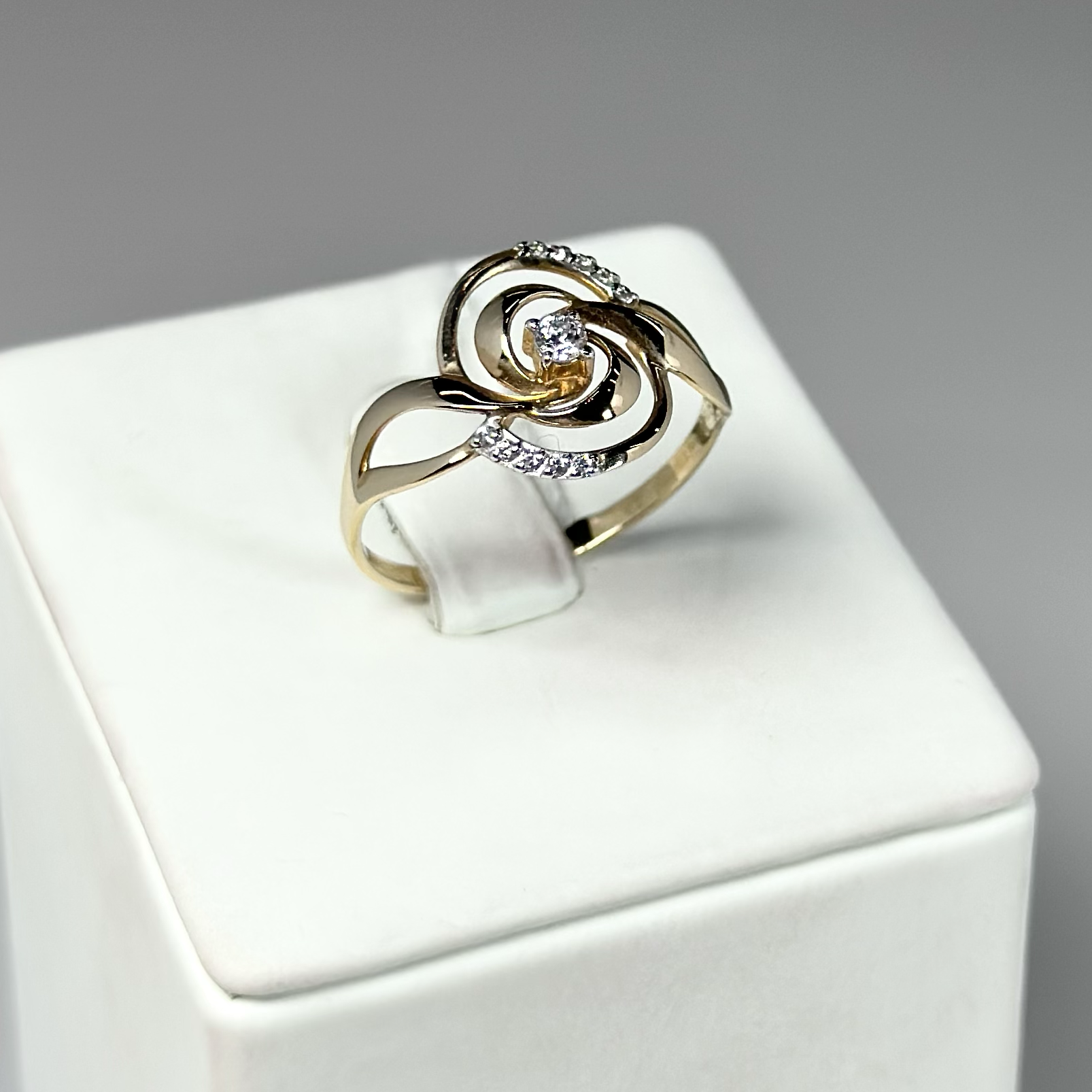 Кольцо к1324852