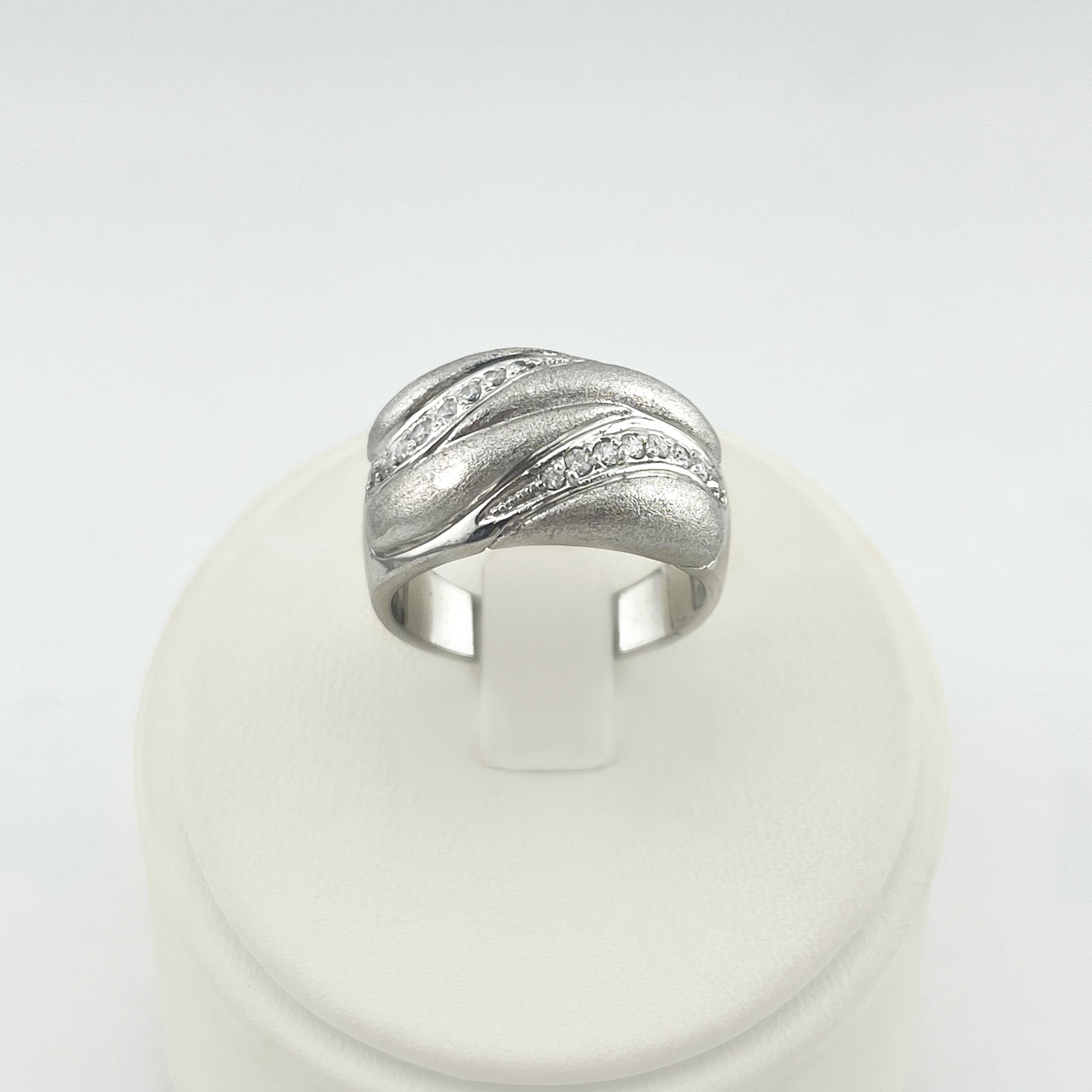 Кольцо AR10385