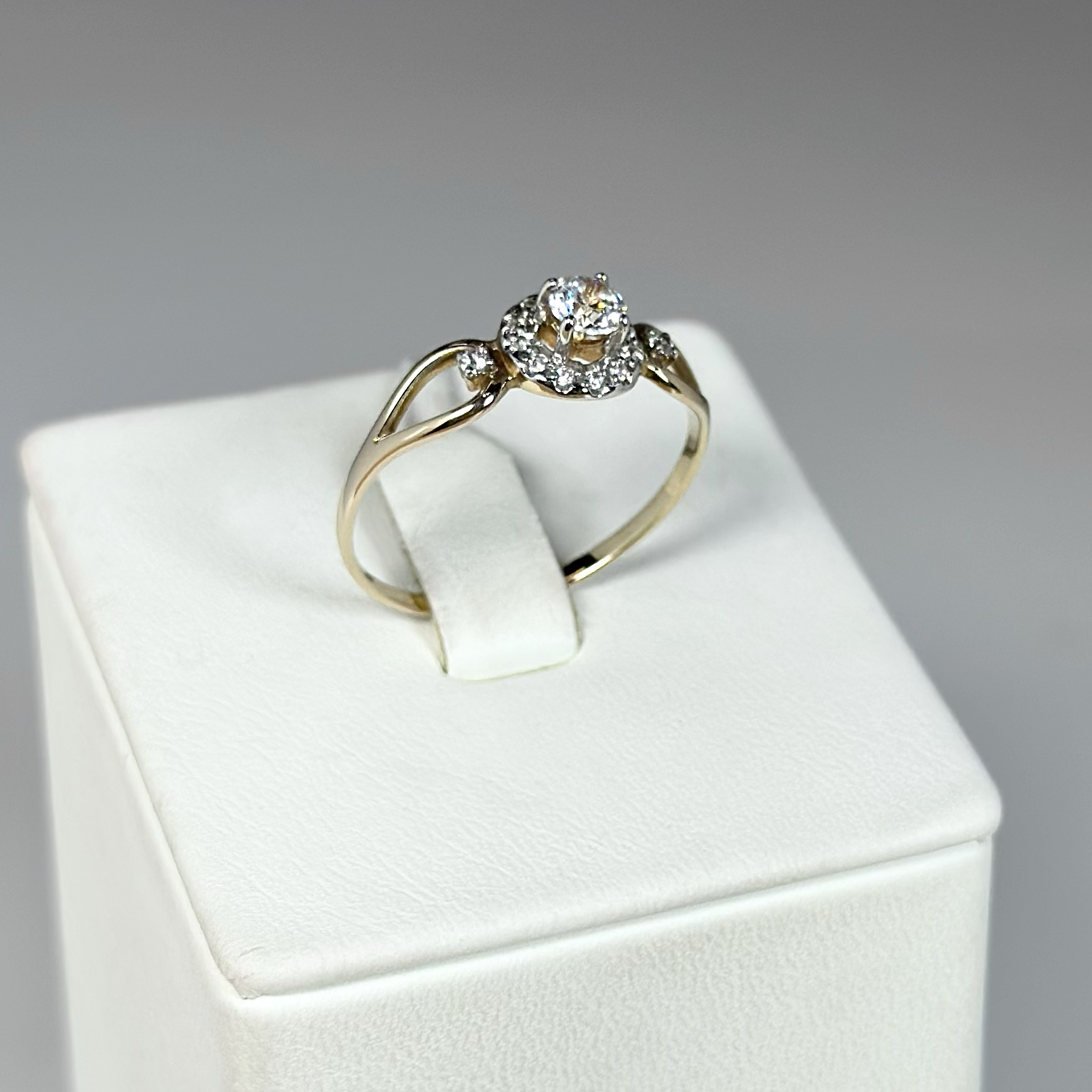 Кольцо Т142015595