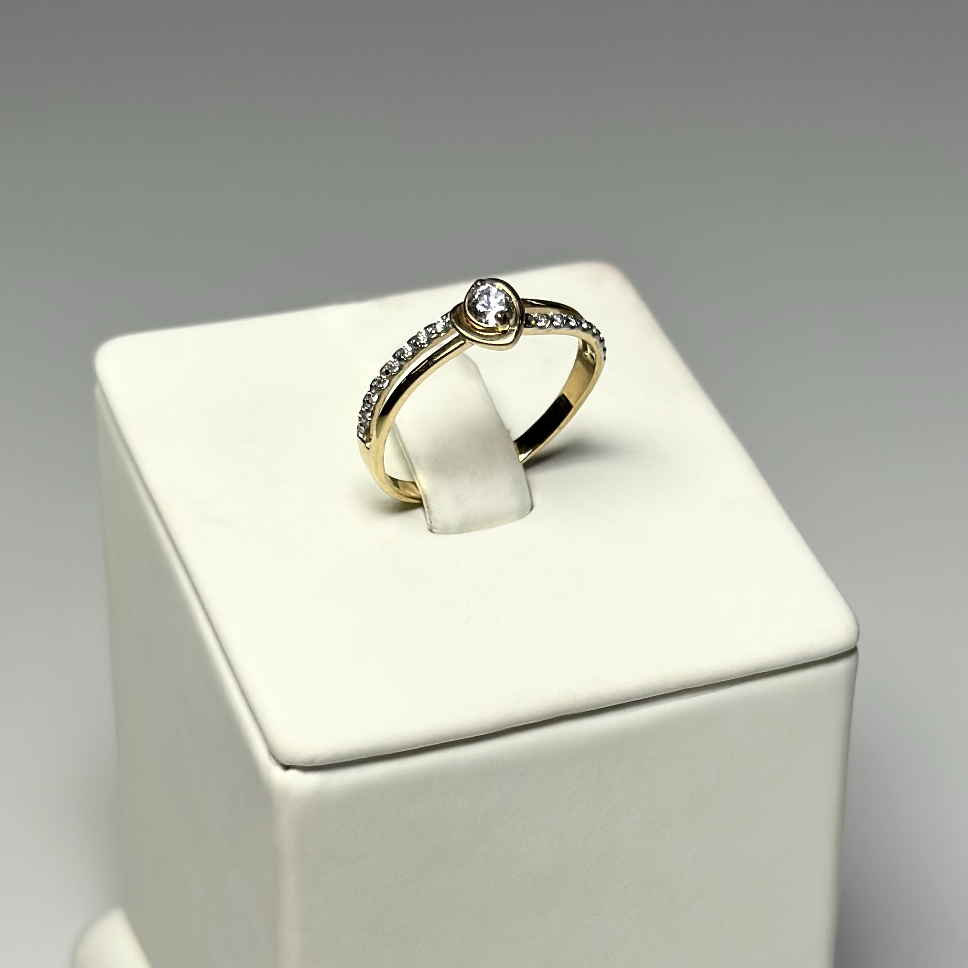 Кольцо Т142015029